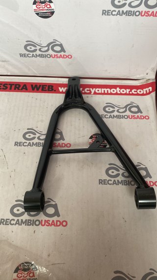 Brazo suspensión inferior derecho para Suzuki, LTA 450 X. Ref 52410-31820