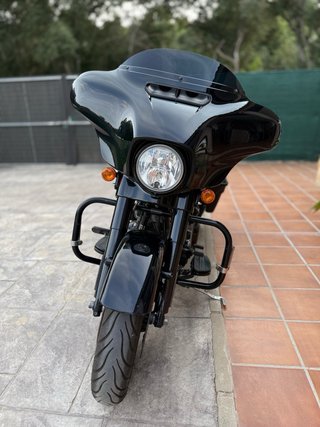Harley Davidson Street Glide special 107