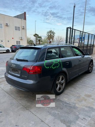 TAPA EXTERIOR COMBUSTIBLE Audi A4 Avant (8E) (2004->2007)