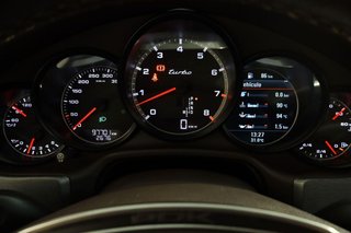 Porsche Panamera Turbo 520cv