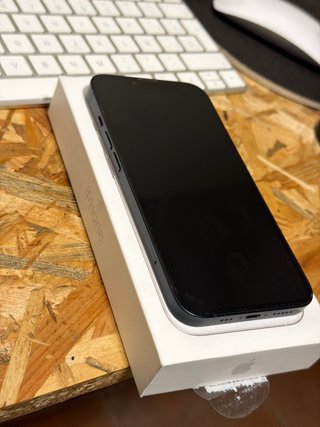 iPhone 13 256GB Medianoche