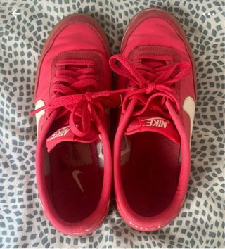 Tenis Nike Fucsia y Blancos
