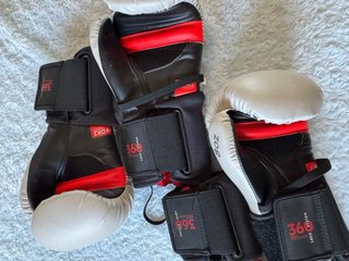 Guantes de boxeo 8oz y 14oz