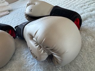 Guantes de boxeo 8oz y 14oz