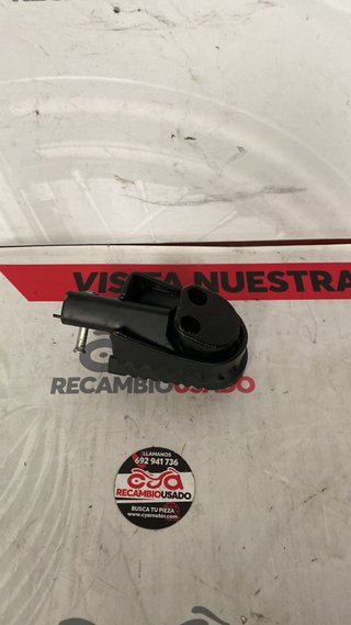 Estribera delantera derecha para Benelli TRK 702 2023. Ref 58240P160003
