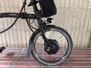 Brompton Eléctrica C Line Negra