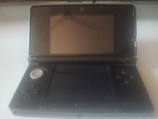 Nintendo 3DS Negra con pegatina Mew