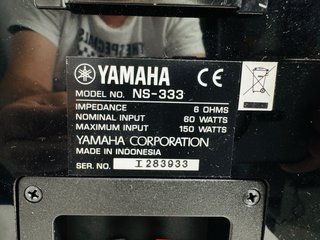 Yamaha NS-333 Altavoces Estantería