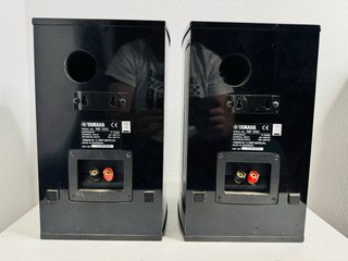 Yamaha NS-333 Altavoces Estantería