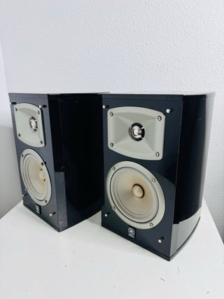 Yamaha NS-333 Altavoces Estantería