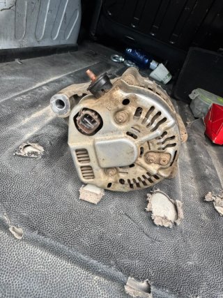 Alternador Denso 27060-30050