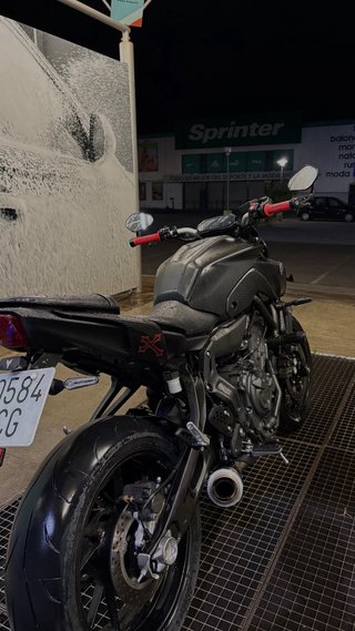 Yamaha MT-07 Negra