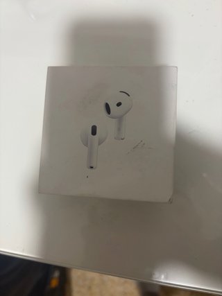 AirPods 4 con cancelación de ruido
