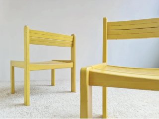 Butaca baja madera amarilla Francia 70s