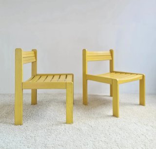 Butaca baja madera amarilla Francia 70s
