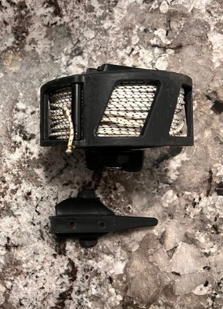 empuñadura BEUCHAT HERO y carrete PATHOS