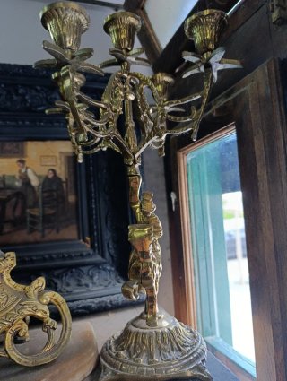 Reloj de sobremesa antiguo dorado