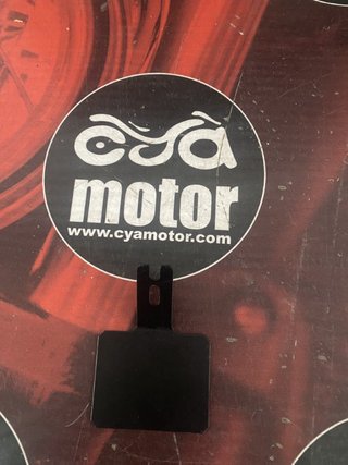 Placa capta faro PIAGGIO, Ref R000941172