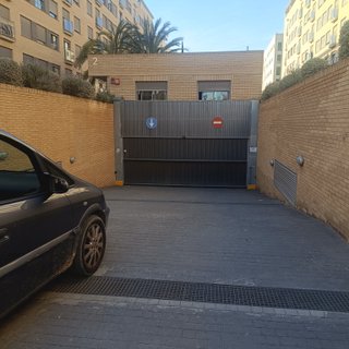 Alquiler plaza garaje AMPLIA Federico Alcácer 10
