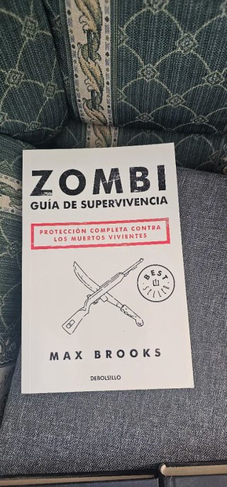 Zombi : guía de supervivencia : protección comp...