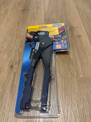 Remachadora Rapid RP60