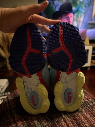 Nike LeBron XIX Low Azul/Rojo