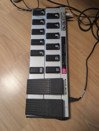 -OFERTA HOY- U2 MIDI Behringer FCB1010 Pedalera
