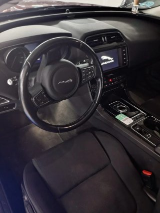 AVERIADO Jaguar XE 2015 AVERIADO