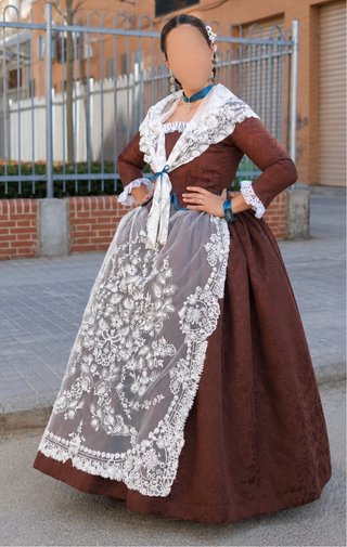 Traje de Fallera Damasco Marrón Chocolate