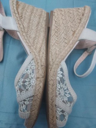 Sandalias como nueva Beige Talla 41 local.