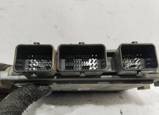 1771143 8201076738 centralita motor renault twingo