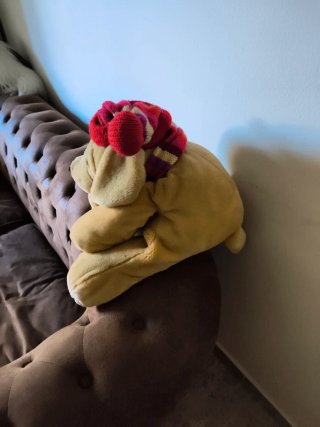Peluche perro grande con gorro y bufanda