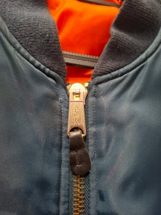 Chaqueta Alpha Industries MA-1 USA