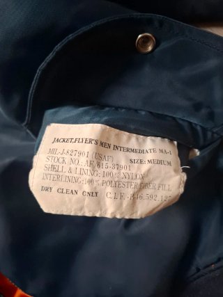 Chaqueta Alpha Industries MA-1 USA