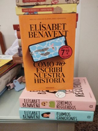 Varios libros de bolsillo