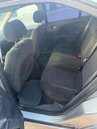 Ford Mondeo Gris