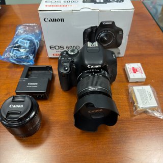 Canon 600D + 2 obiettivi + 2 batterie
