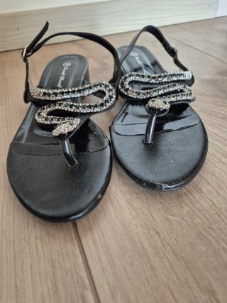 Sandali neri con serpente strass 38