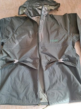 Chubasquero CONY Verde Militar Talla L