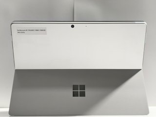 Microsoft Surface Pro 8 con schermo 13" PixelSense