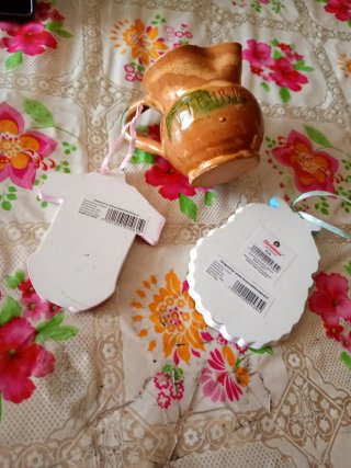 3 oggetti ceramica decorativi
