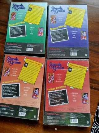 4 DVDs Cuentos Hermanos Grimm (Español)