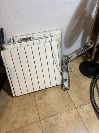 Radiadores Eléctricos Beige y Blanco