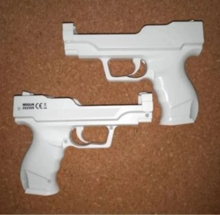 NUEVO. 2 Pistolas Wii + Rifle Wii