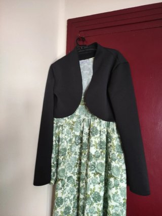 Vestido VALENTIVA verde volantes puños XL
