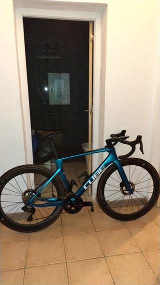 Bicicleta CUBE Agree Carbono