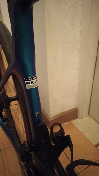 Bicicleta CUBE Agree Carbono