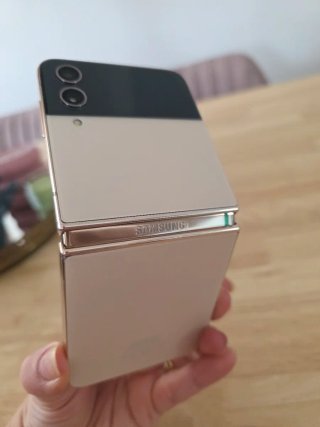 Samsung Galaxy Z Flip 4 Rosa Oro
