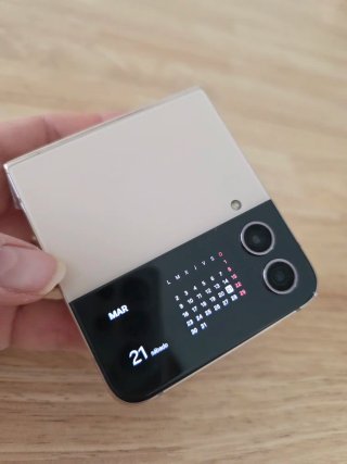 Samsung Galaxy Z Flip 4 Rosa Oro