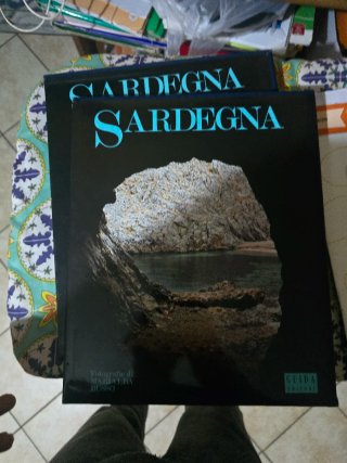 Vendo bellissimo libro sulla Sardegna  a colori